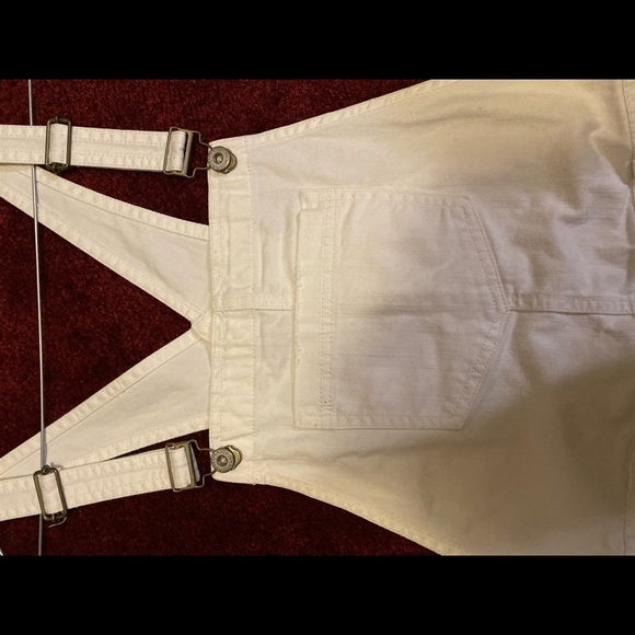 White overalls - Picture 3 of 6